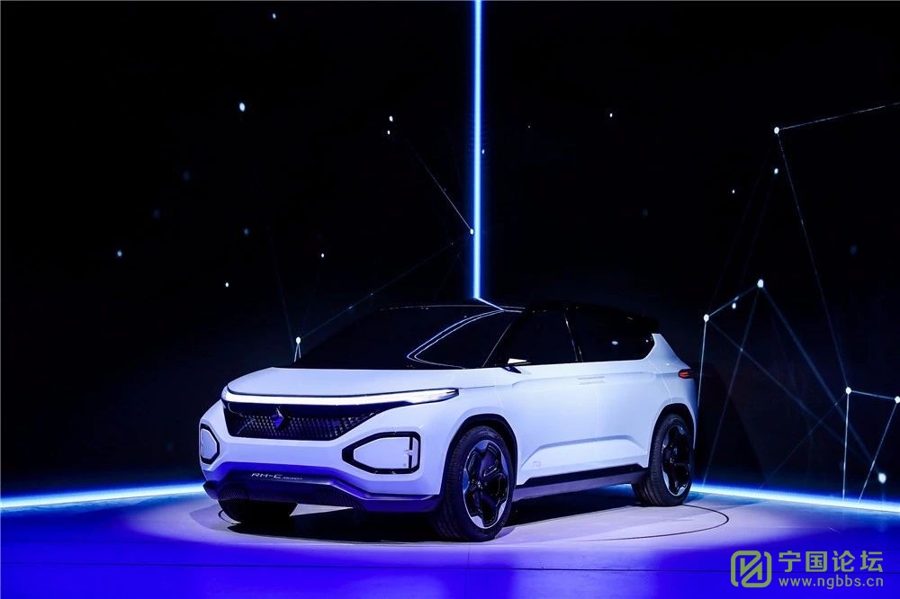 还在热炒996?但新宝骏说生活不止眼前的苟且!