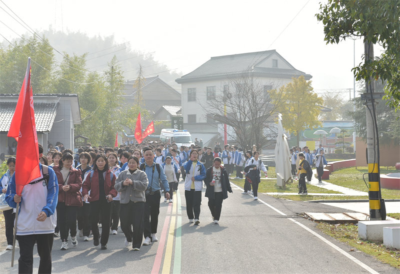 ഺ־ ܽǳѧչ2025꼶Զ - ̳ - DSC_8997.JPG